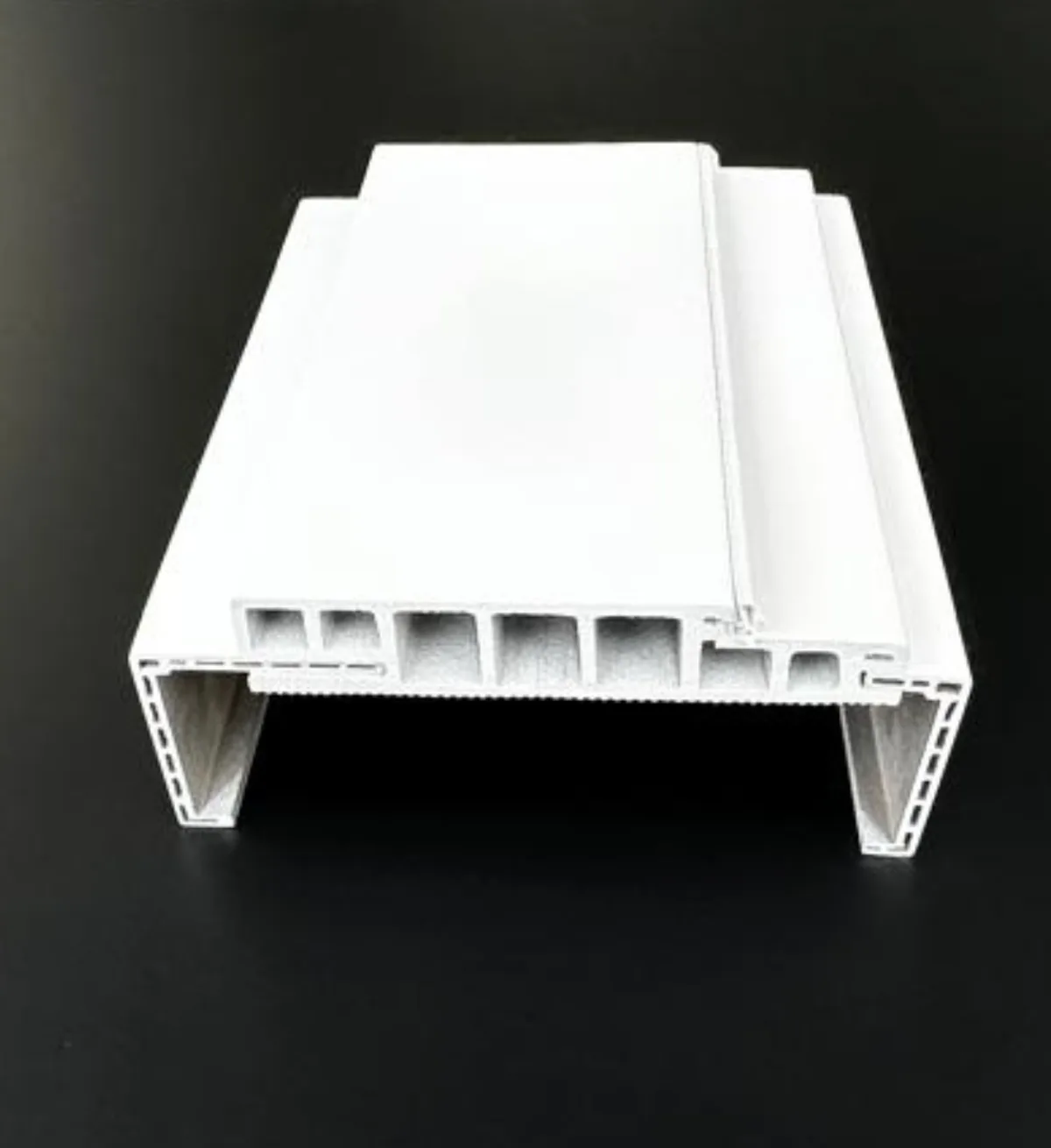 Perfil de guarnição em PVC Wood